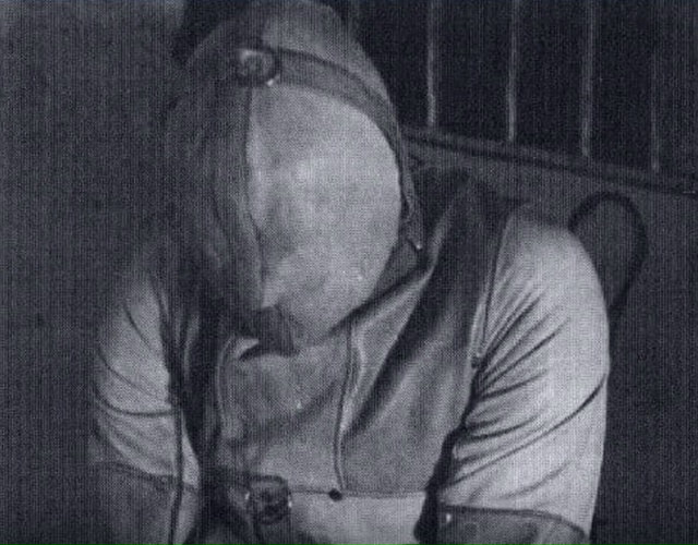 В 1958 году Кленнон Кинг был отправлен в психиатрическую...