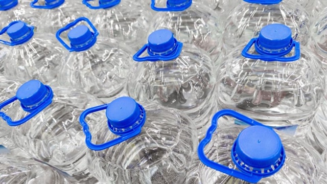 Отдам штук 20 пустых пятилитровок из-под воды. Самовыво?...