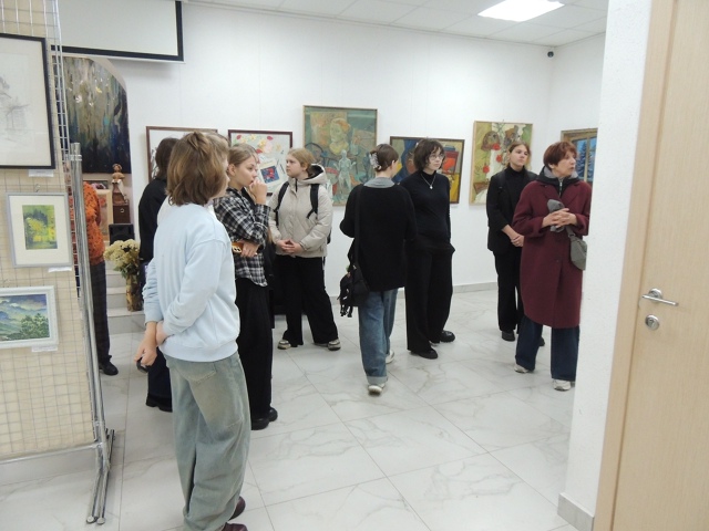 В протвинском выставочном центре продолжается выстав?...