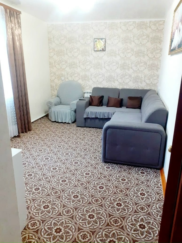 Продаётся 2-х комнатная квартира в 2-х этажном доме. 2 эт...