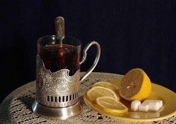 Чай кaзался вкyснее именно из этого cтакана