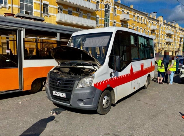 👉В Смоленске отзовут лицензию у перевозчика, чей авто...