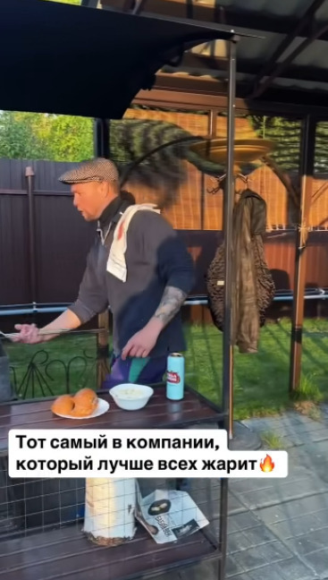 В смысле, а давно в лифт стучаться надо?