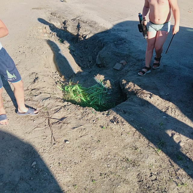 Огромное спасибо мужчинам, которые помогли вытащить м?...