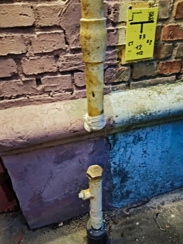 На улице Белякова д.5 уже две недели нет газа. Пришли ре?...