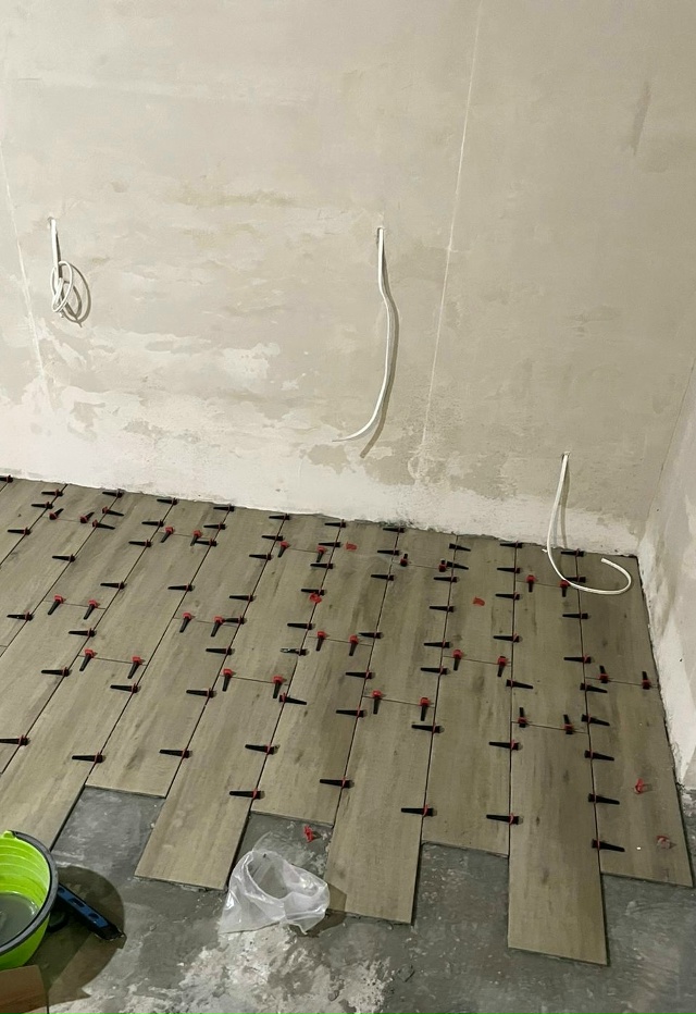 Выполняю работы по укладке плитки и керамогранита.
Вые...