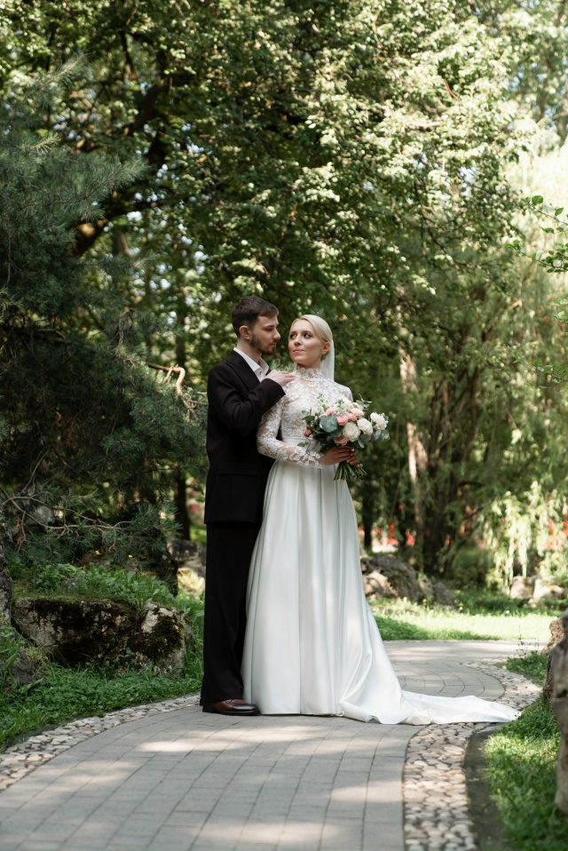 Всем привет, посты о прошедших свадьбах очень помогали...