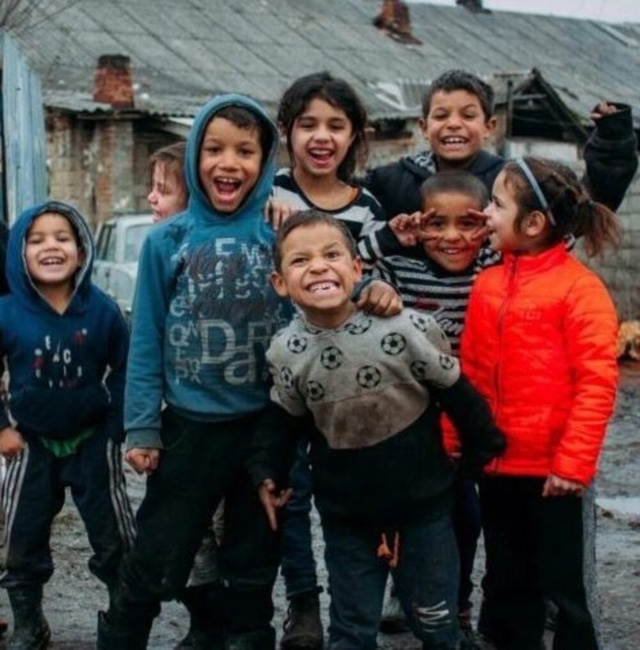 Водителей предупредили о новой автоподставе с цыганск...