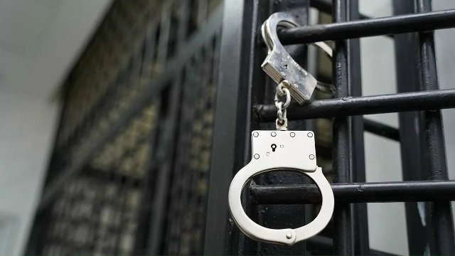 Сосед похитил деньги у сочинца, дабы отдохнуть с девуш?...