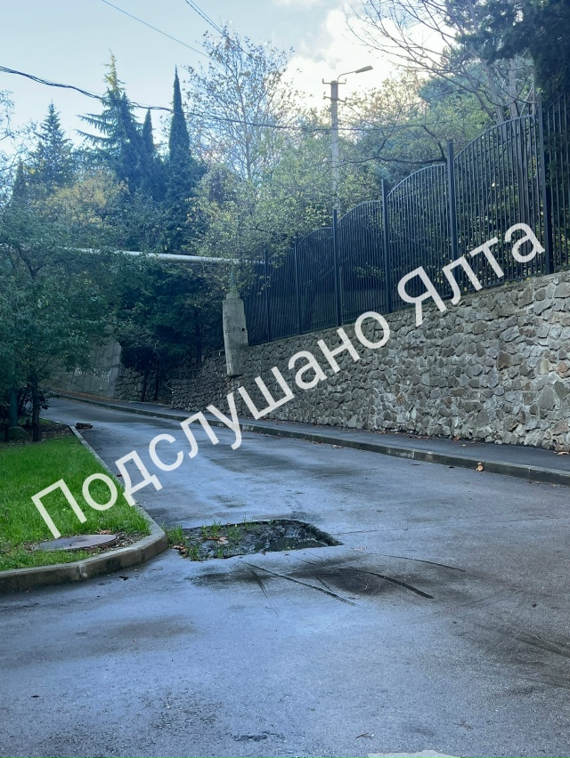 ‼️В новом асфальте выкопали яму 2 месяца назад, а заде?...