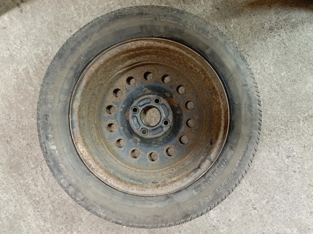 Продам колесо r15, разболтовка 4x108, может кому на запаску...