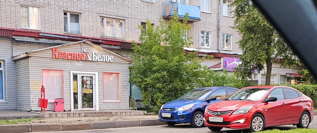 А нам лишь бы в КБ и насрать на проезд, аварийка решает