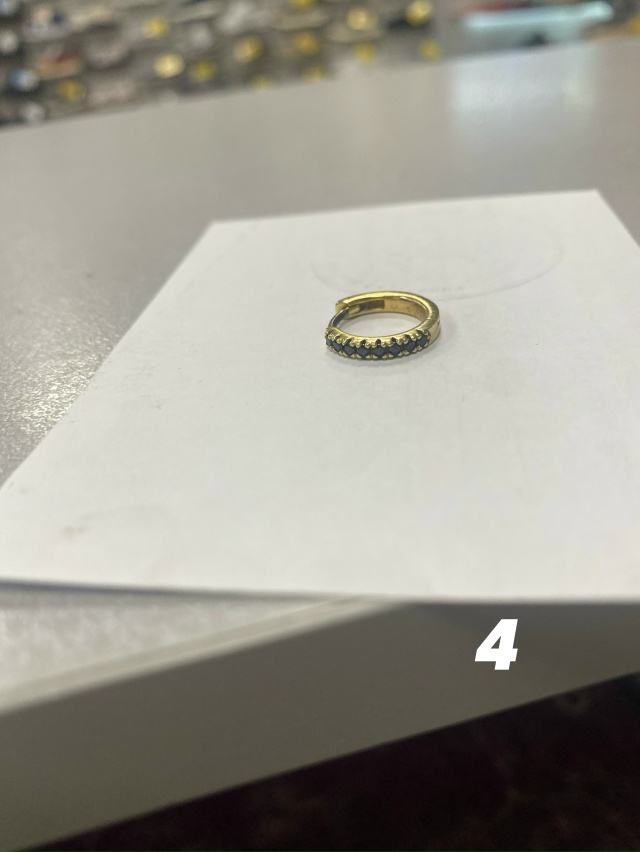 Потеряшки/находки:
1) Чья потеряшка? 89212975503 для связи.
(ф...