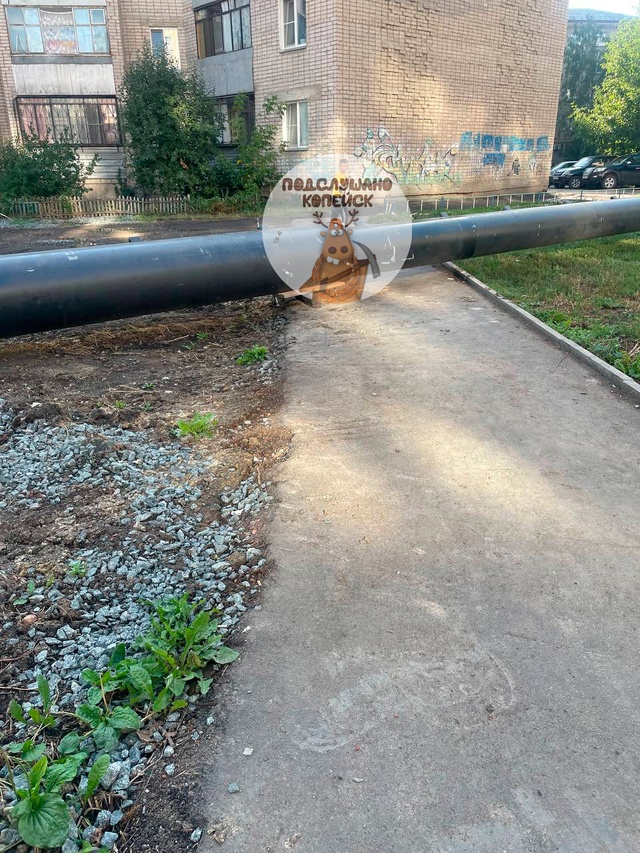❗️⚡️ Во дворе на Коммунистическом, 13 устанавливают 40...