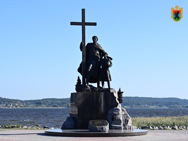 Карелия готовится к 800-летию крещения карелов
Глава Ре...
