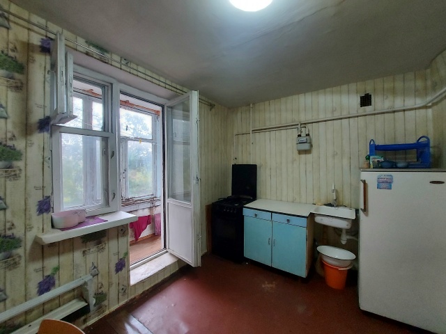 Продам газифицированную двухкомнатную квартиру на Юж?...