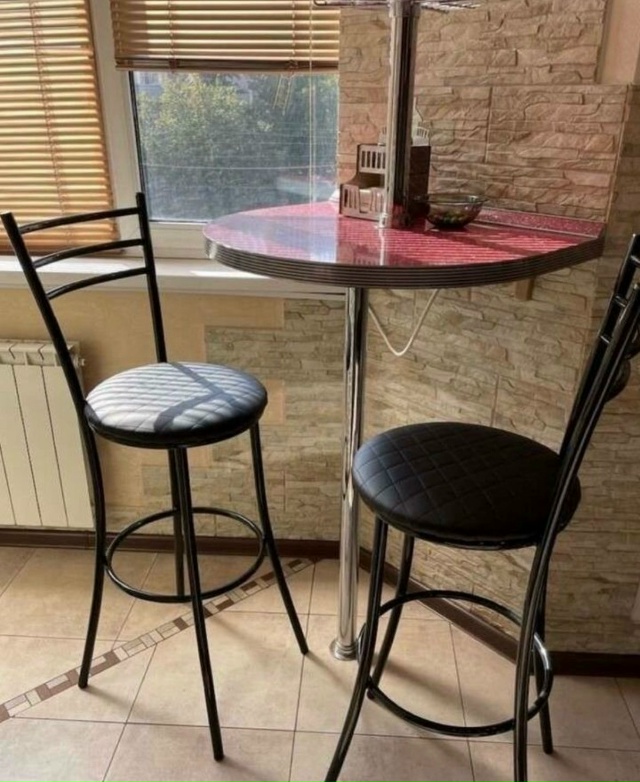 Где можно в городе купить 2 барных стула? Или возможно ?...