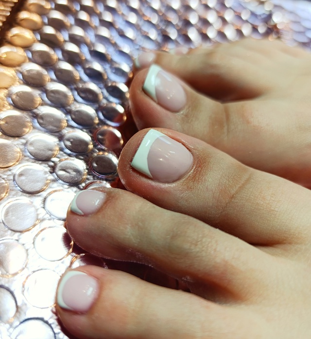 Свободные окошки ✅
💅 Маникюр + Педикюр + Ресницы — за...
