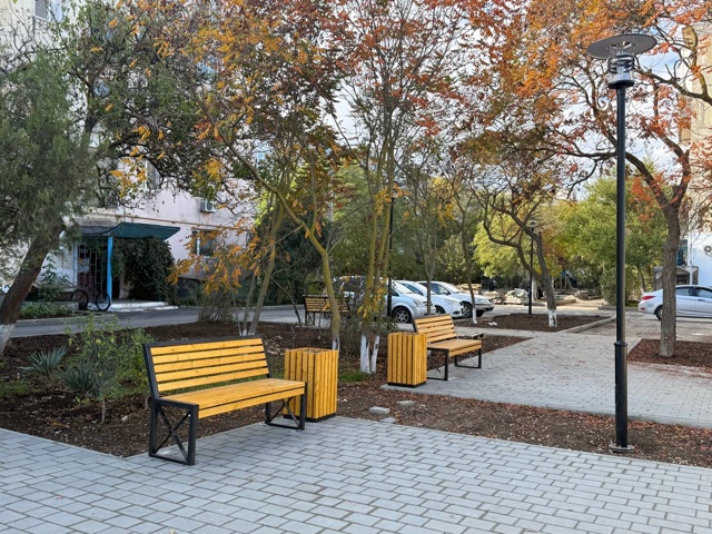 Подходит к завершению благоустройство дворов по пр. По...