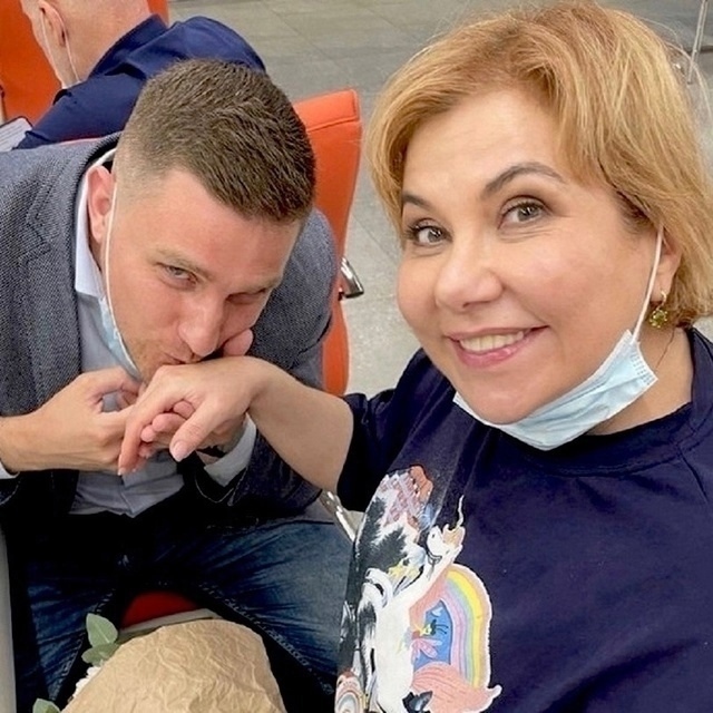 ‼Марина Федункив стала мамой в 53 года‼
Актриса скры?...