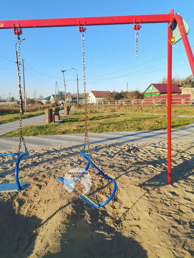 ?Сегодня на детской площадке на Кадровике глаза на ло...