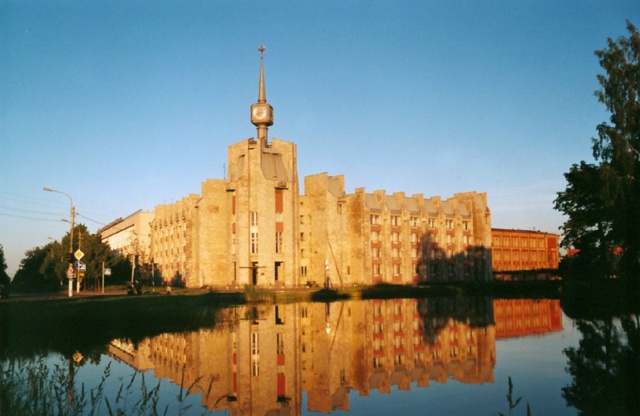 2000 год
Петродворцовый часовой завод