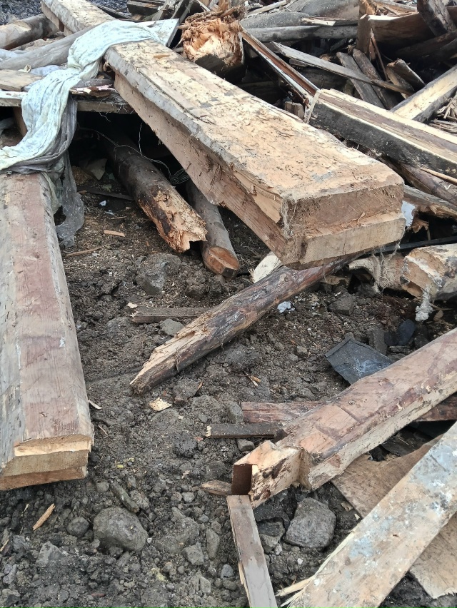 Отдам брус, доску на дрова.
Отрадное 12 линия. Анонимно
...