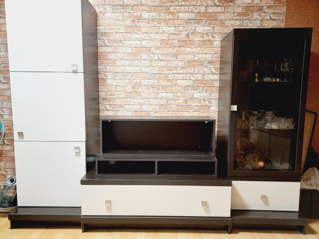 Продам мебель,модульная стенка,состоит из закрытого в?...