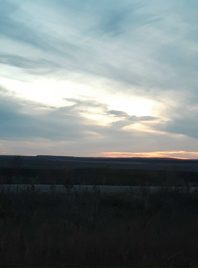 Осеннее красивое вечернее небо--это одно из самых кра?...