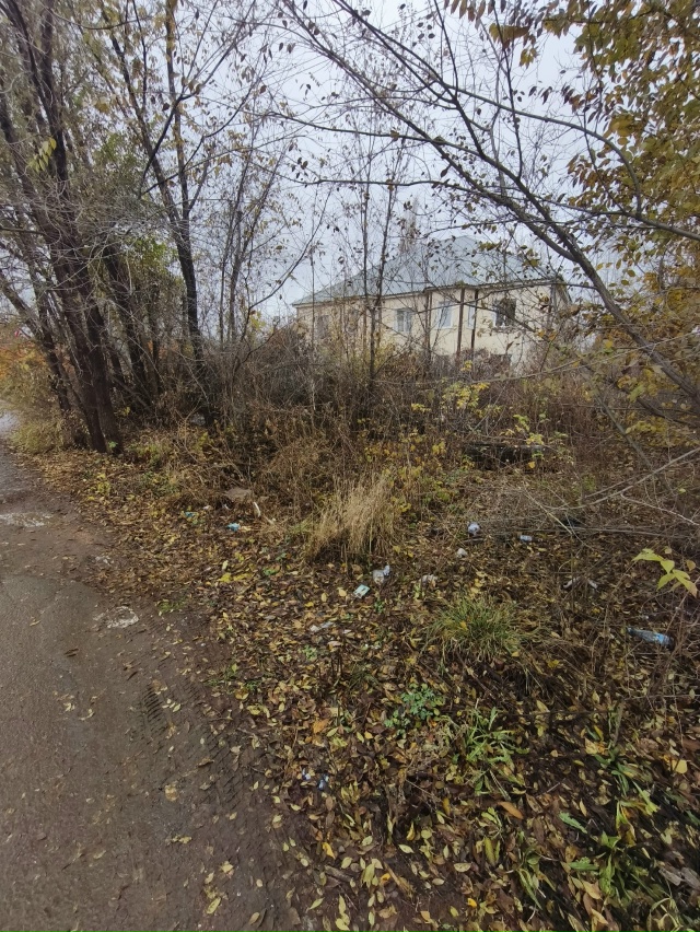 Хотелось бы обратить внимание на территорию в сторону ...