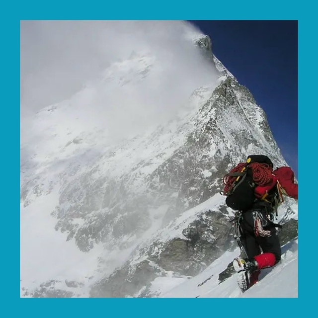 Манаслу держит российских альпинистов в плену — подви...