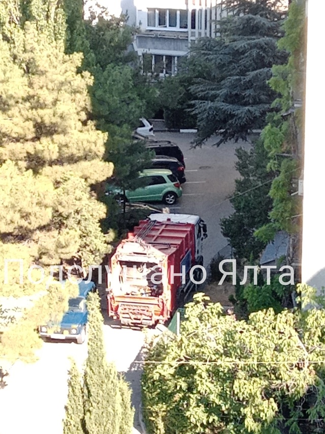 Загадка нашего Альфатера: почему мусоровоз, а точнее л?...