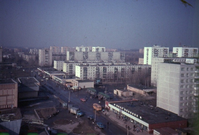 Ул.Фадеева с д.6 . Вид в сторону ул Некрасова. 1986 г