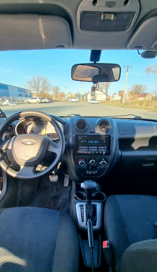 Прдаётся на уверенном ходу, динамичный авто, цвет порт?...