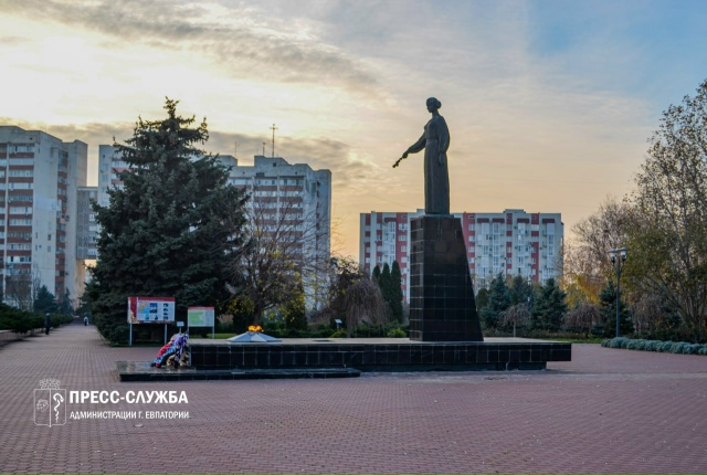 📸ФОТОФАКТ: На мемориале «Красная горка» обновили гор?...