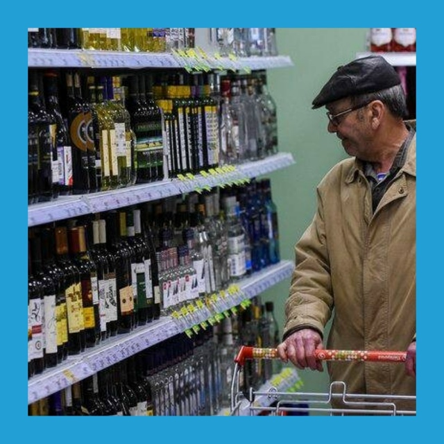 Рoccиянe cтaли peжe пoкупaть пивo
Зa дeвять мecяцeв 2025 гoдa пpoдa...