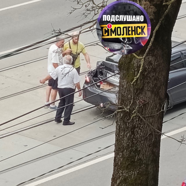 ‼️В Смоленске произошло ДТП на улице Николаева, 24, с у?...