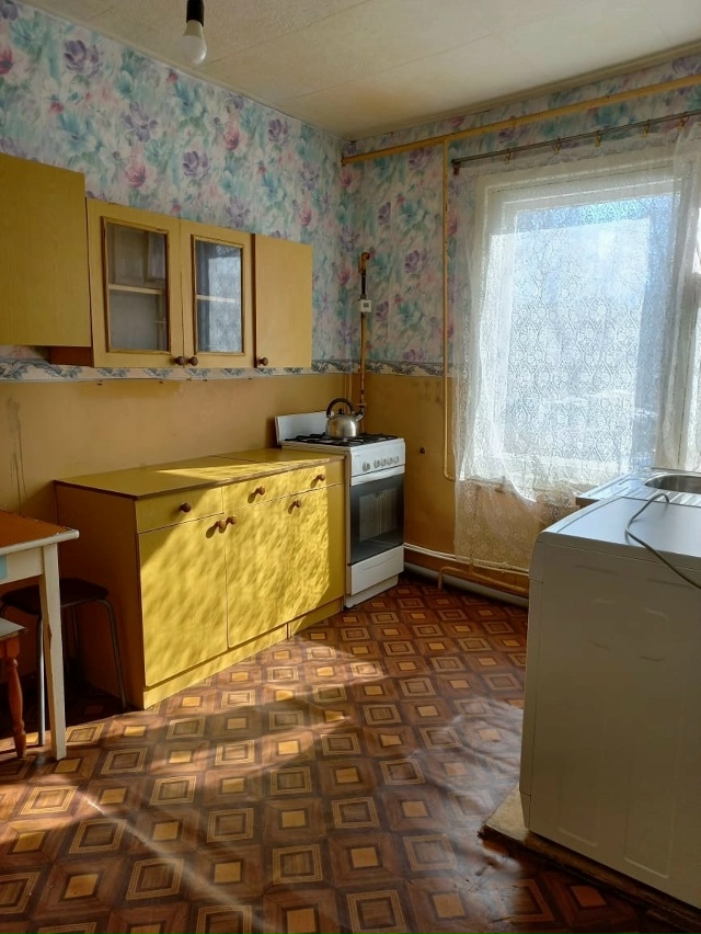 Продам погребок, не топит, свет есть.
40к без торга. Тел: 8...