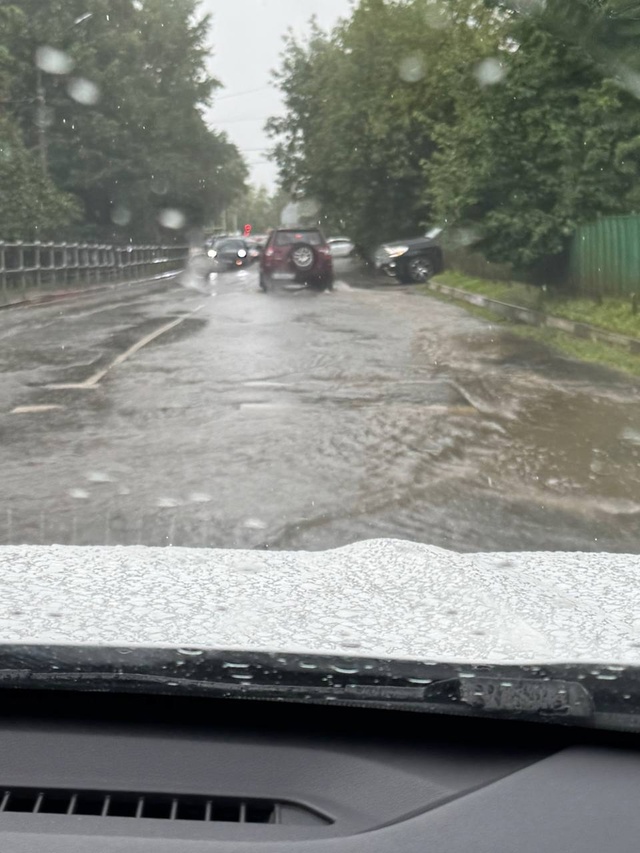 💧Сегодняшний мощный ливень в Можайске вновь привел к ...
