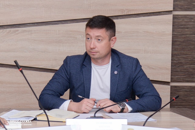 В Евпатории прошло еженедельное совещание с руководит...