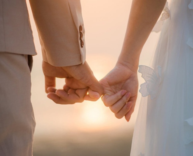 💍 Индийская драма: отец сбежал с невестой сына и семей...