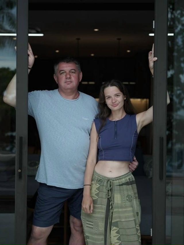 Старшая дочка Славы Александра Морозова показала нежн...