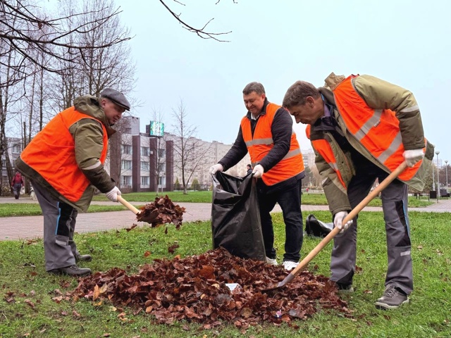 Накануне Дня народного единства смоленские атомщики п...