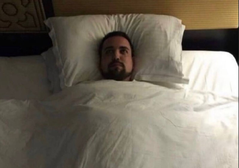 Я ночью:
«У меня будет 6 часов 24 минуты сна если я засну сейчас»