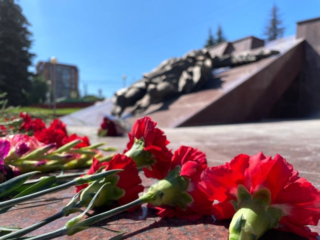 В Курске отмечают День Воздушно-десантных войск
По сл...