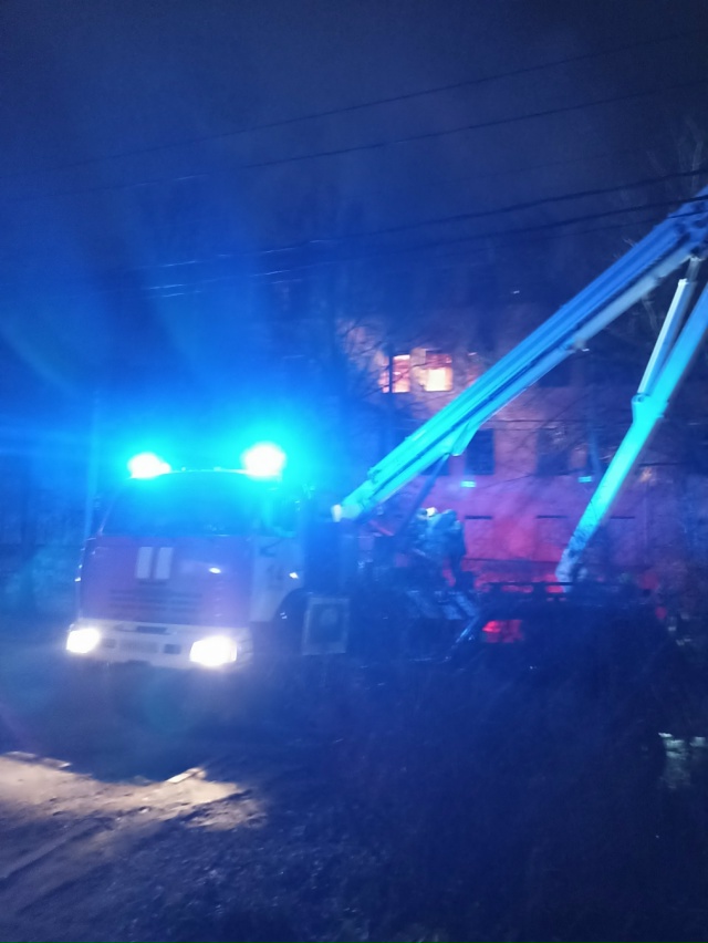 И опять, и снова, и заного, наш 5-тый дом...
Анон