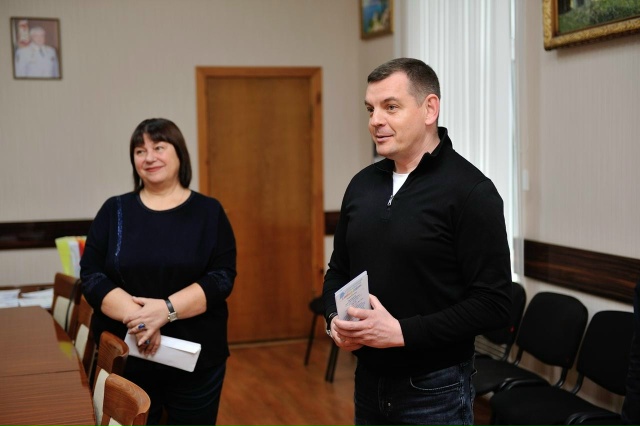 В Евпатории с профессиональным праздником поздравили ...