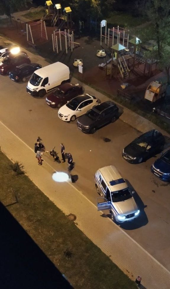 Наблюдал вчера такую картину. Парниша, хозяин питбайка...
