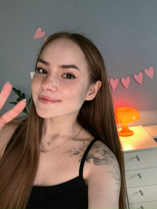 Украсили рабочий стол 🧡