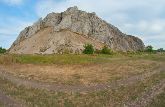 Стерлитамакские Шиханы🏞
📸Фото: Василий Быстрицкий
...